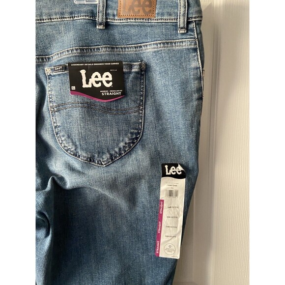 Lee Jeans Womens 24WP Petite Midrise Reg Fit Straight Medium Wash Denim NWT - Picture 5 of 6